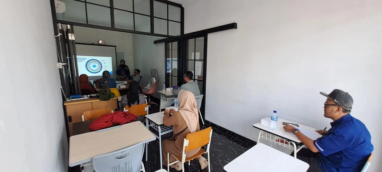 Personal Online – Personal, Online and Small-group Learning